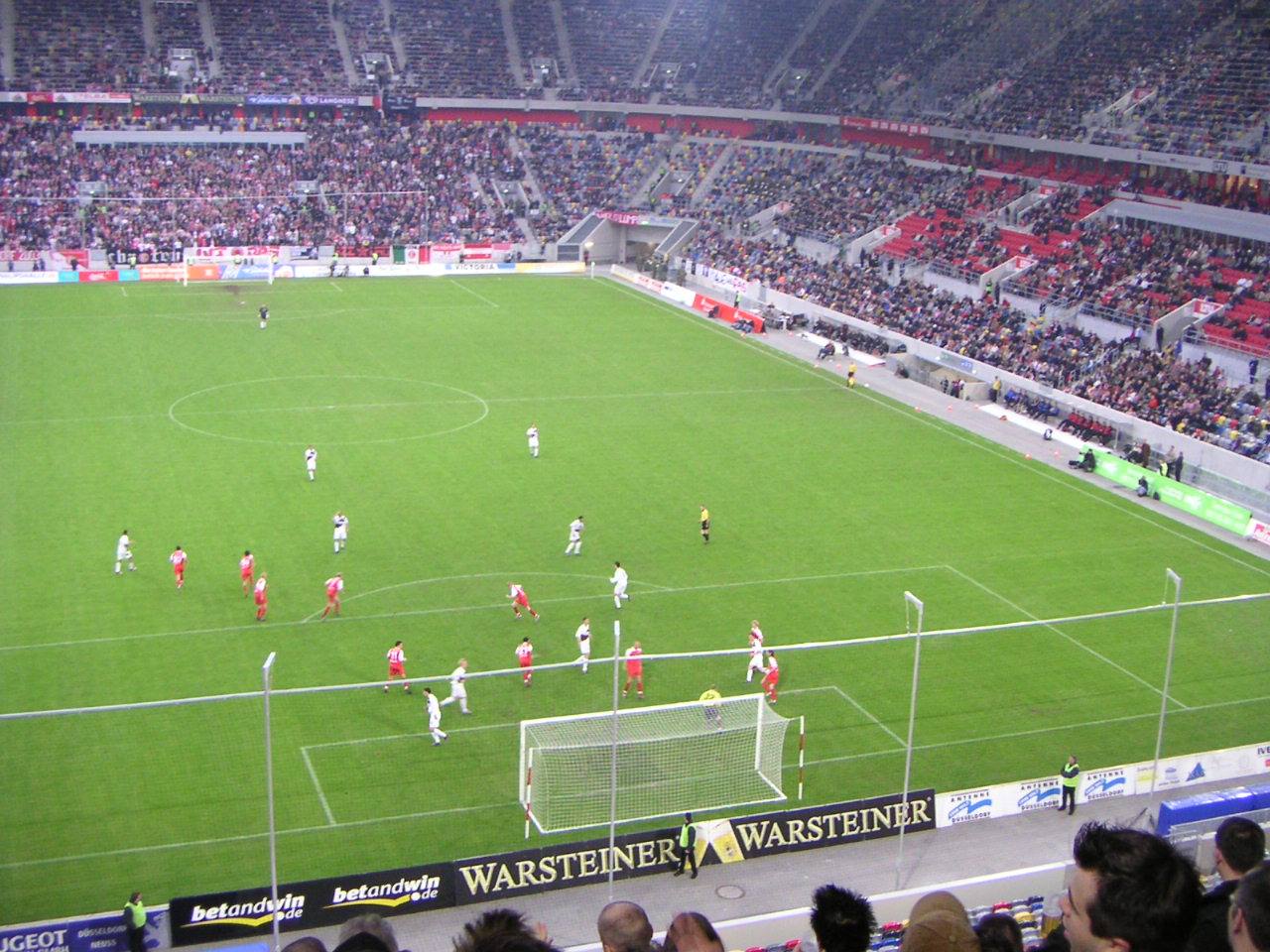 Blick auf einen Fußballplatz